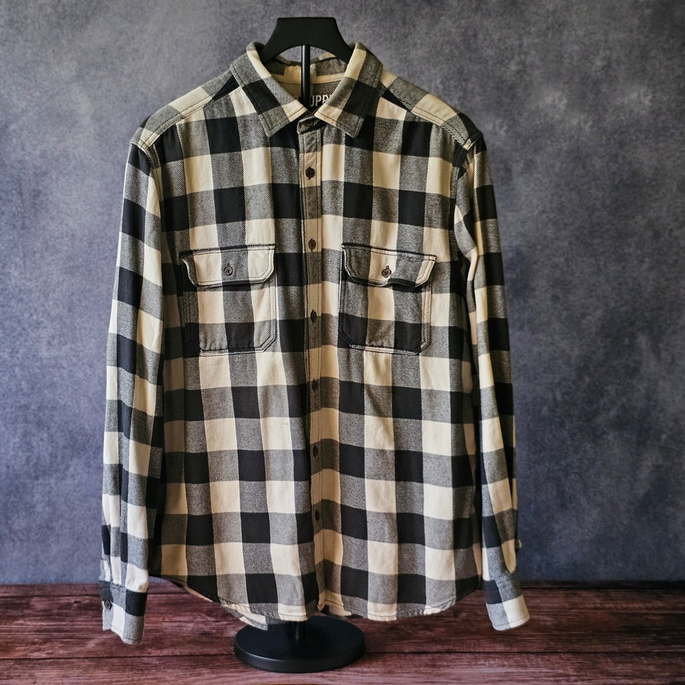 A Mossimo Supply Co. Buffalo Plaid Flannel Shirt Men's Large
